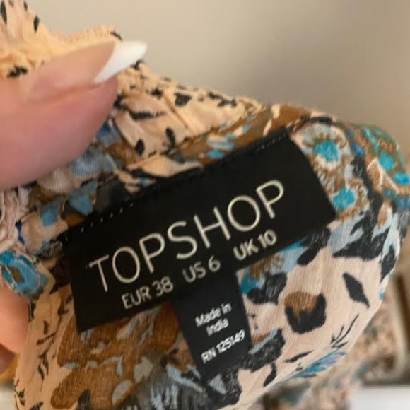 Top Shop Floral Light Long Sleeve Top - Picture 2 of 3